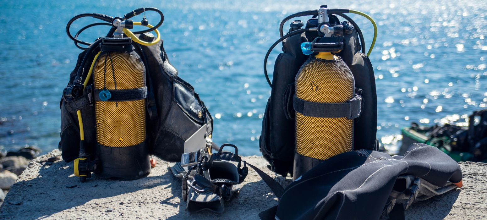 7 scuba driver oxizen cylinders